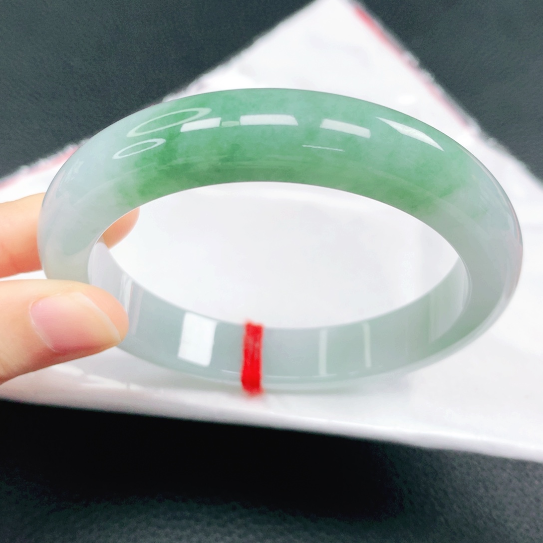 翡翠未镶嵌手镯61圈