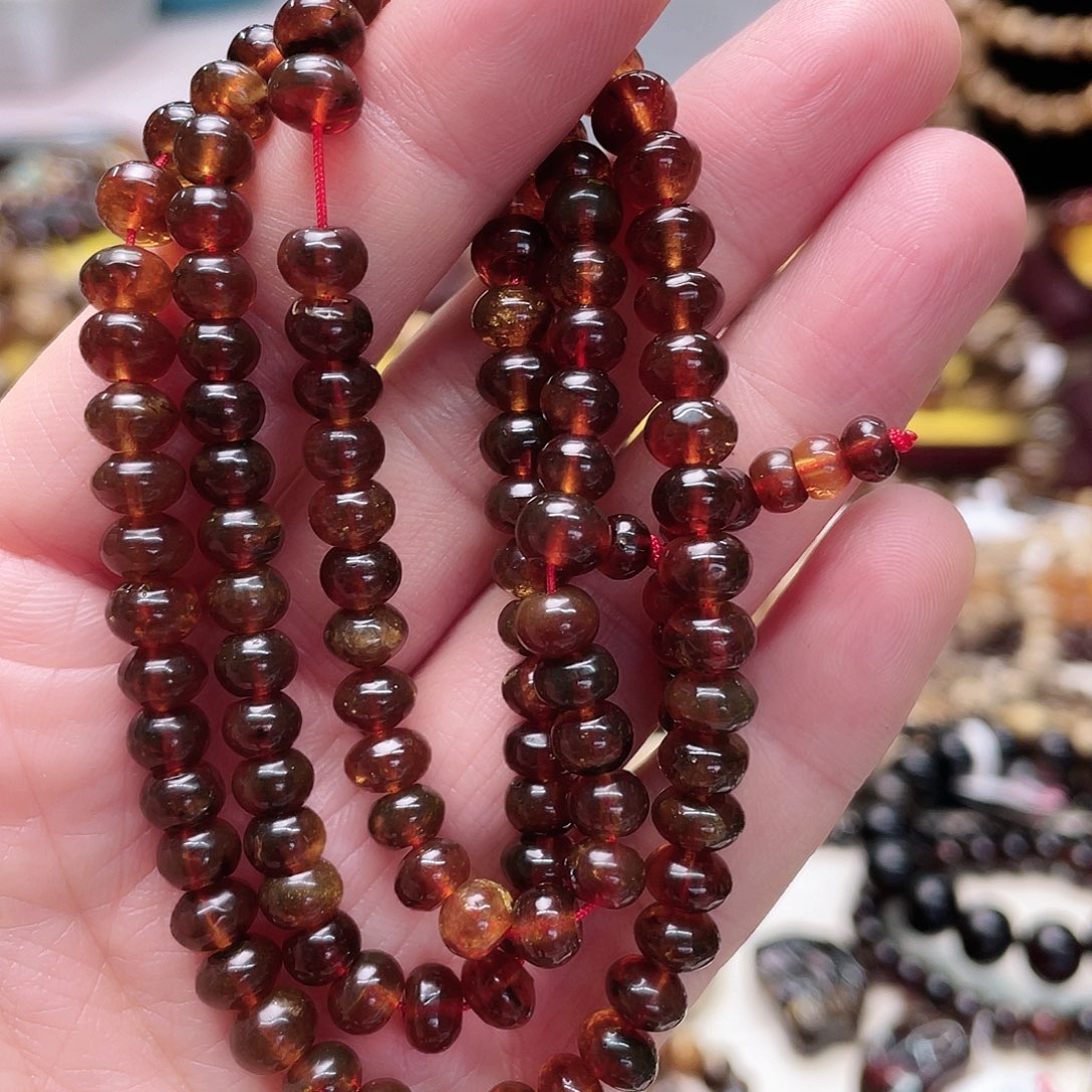 琥珀裸石未镶嵌六