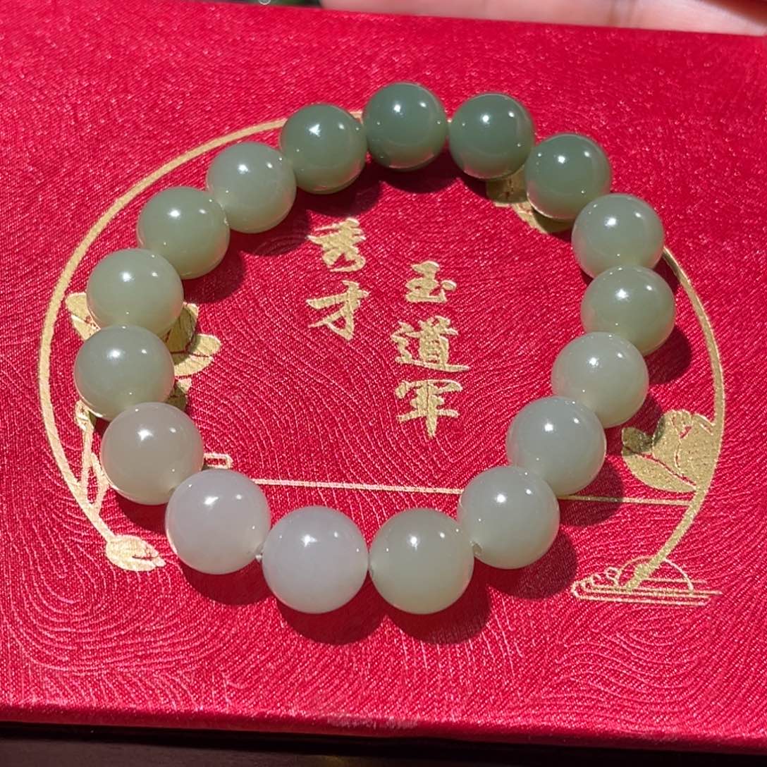 :***D和田玉未镶嵌珠宝半成品