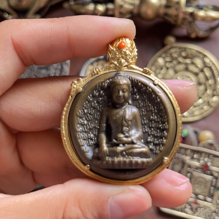 颈饰琉璃自*扛喜欢的朋友