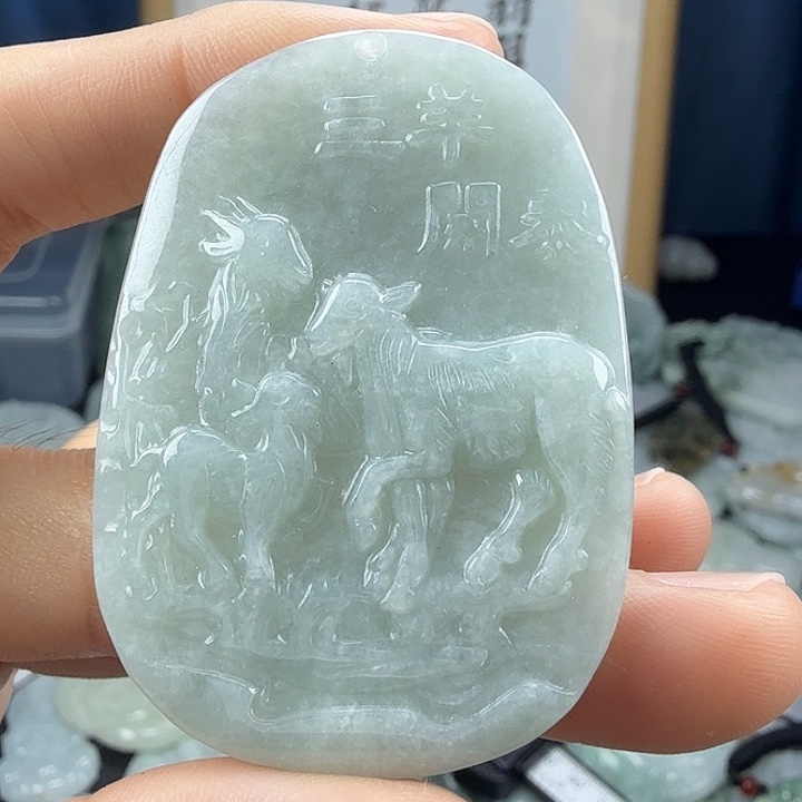 翡翠未镶嵌颈饰翡翠