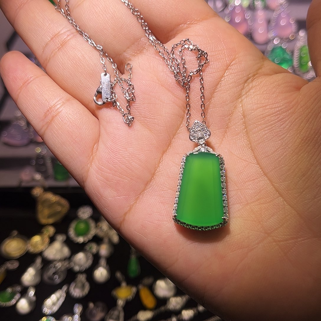 锋***仔玛瑙/玉髓银S925镶嵌颈饰