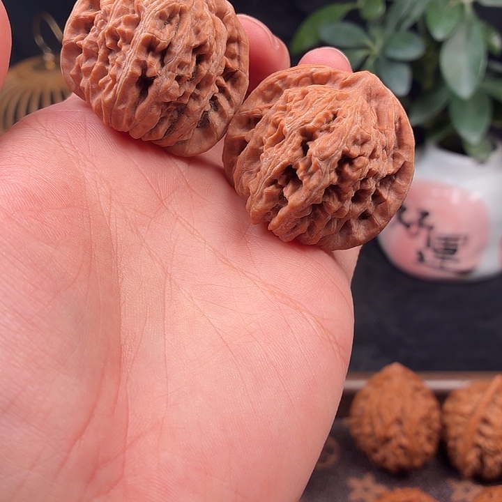 吊坠文玩核桃水晶楼