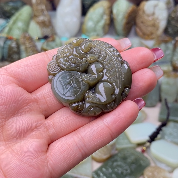 和田玉挂件未镶嵌