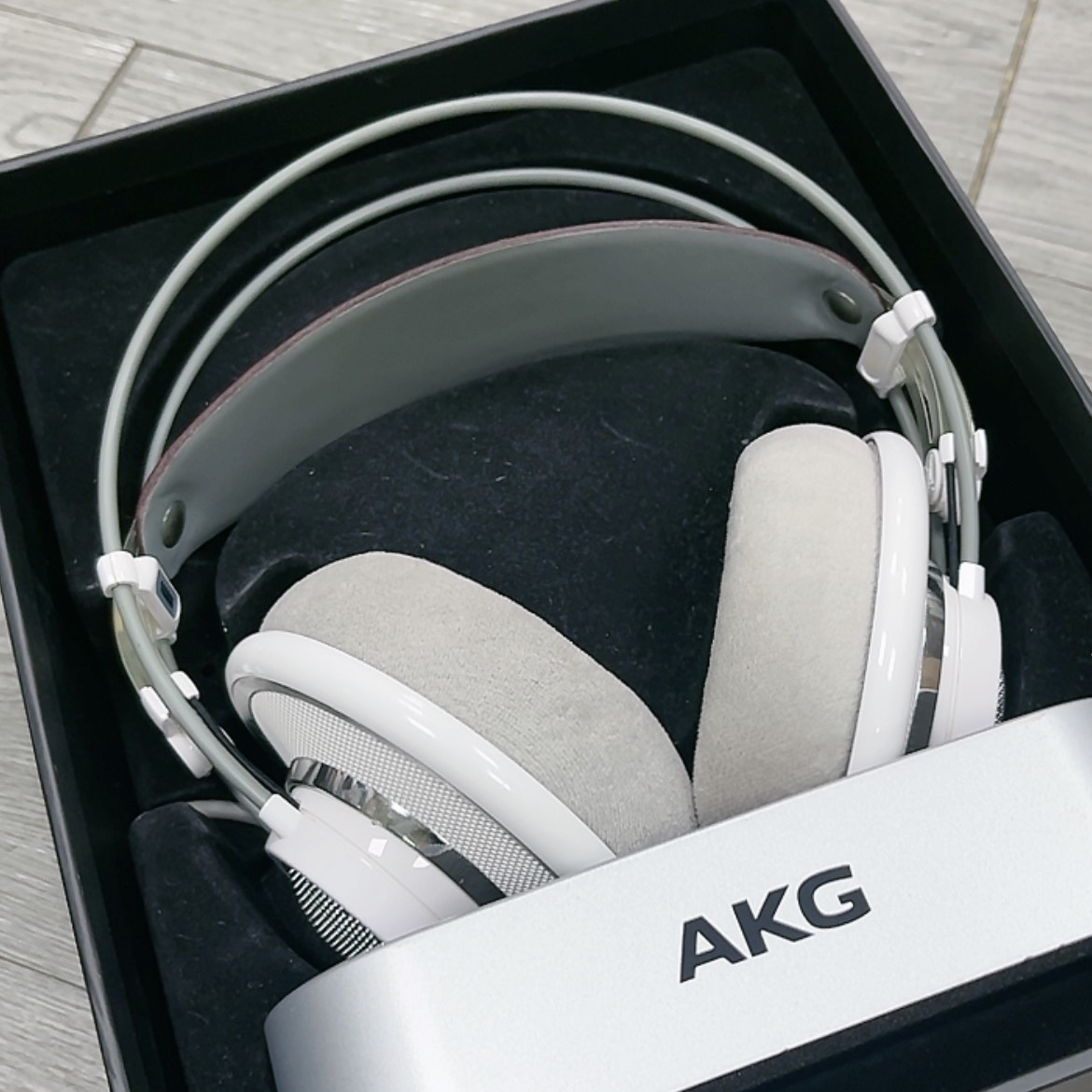 【闪购商品】95新k701