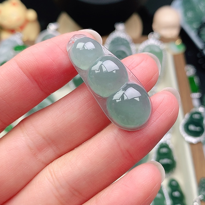 颈饰未镶嵌翡翠吊坠