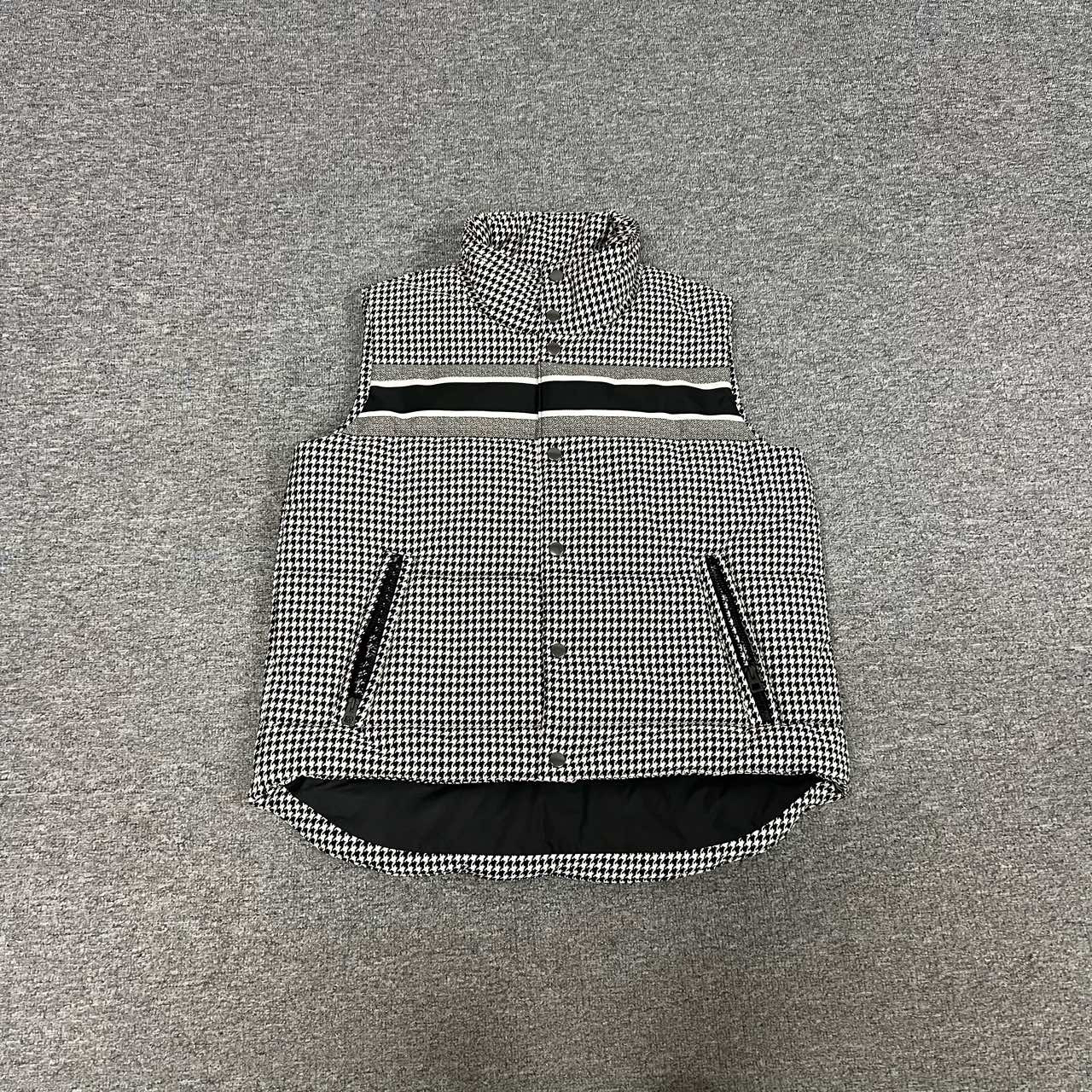 99新 DIOR/迪奥 千鸟格 字母印花 棉服马甲 L码 95新