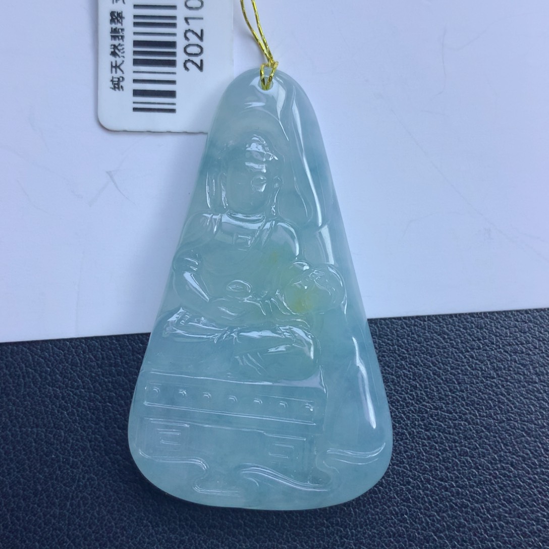 翡翠颈饰未镶嵌大日如来