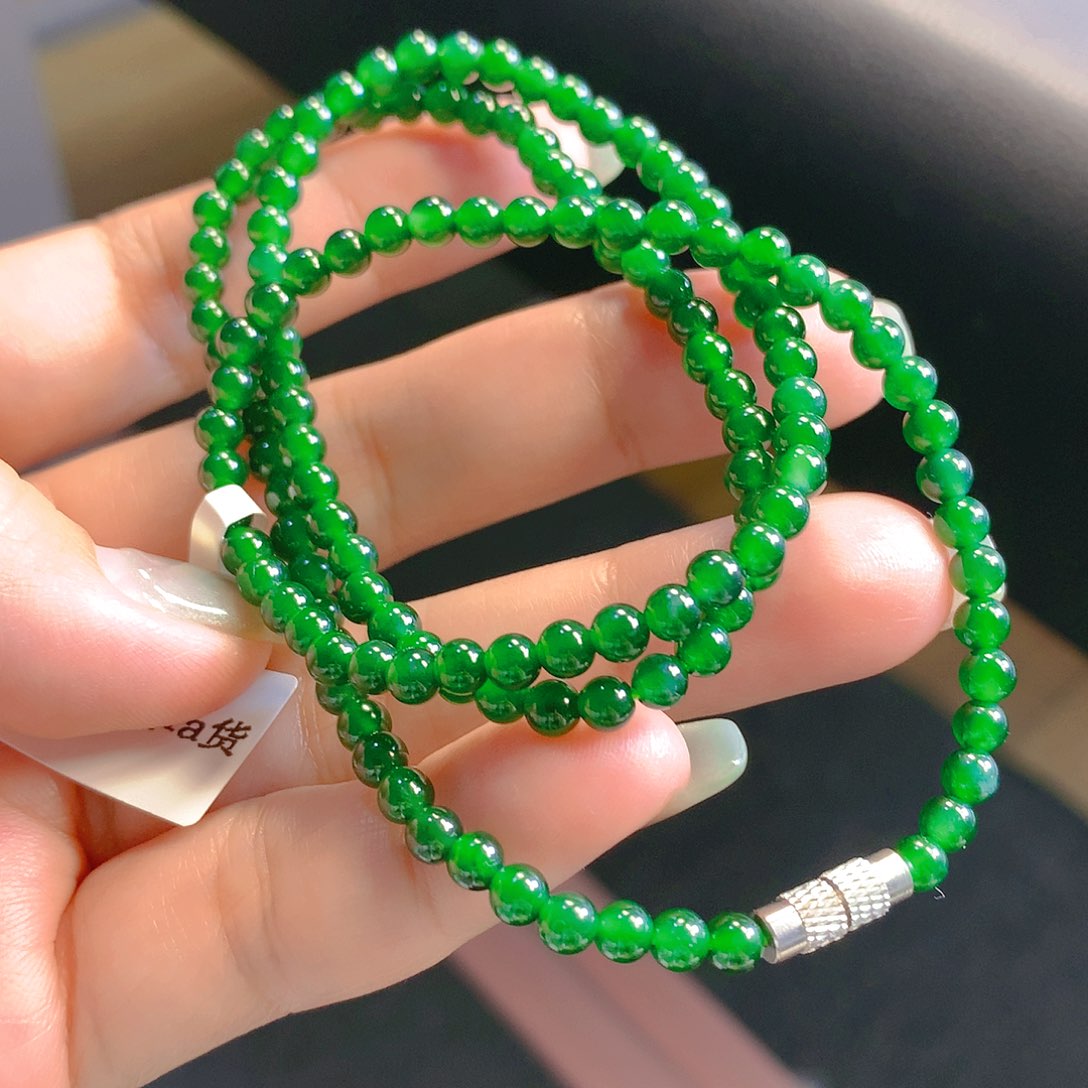 翡翠颈饰未镶嵌翡翠