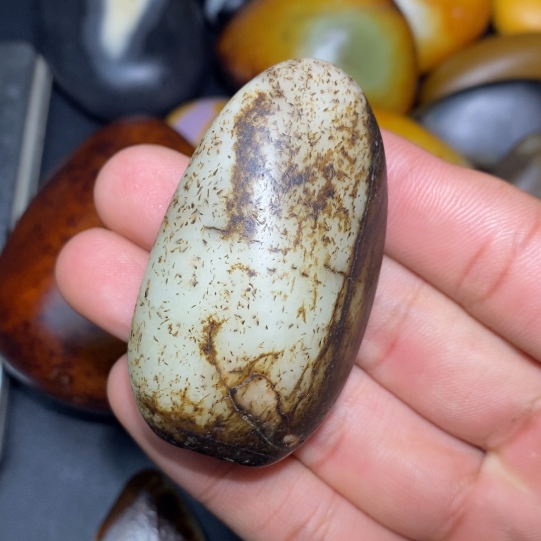 和田玉未镶嵌珠宝奇石