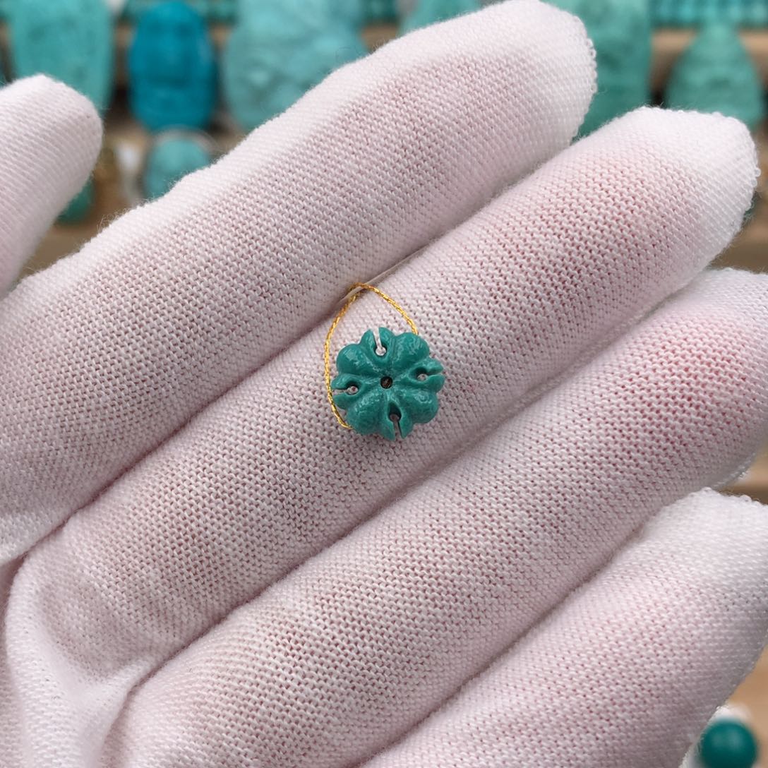 绿松石配饰未镶嵌