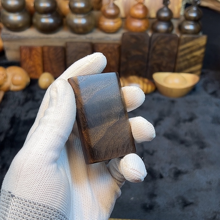 楠木金丝楠木小叶