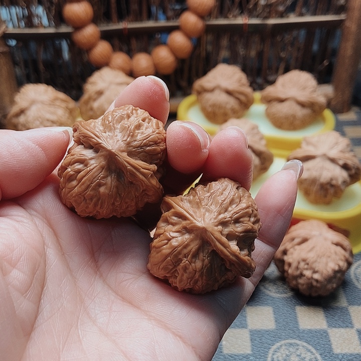 文玩核桃把件36门头沟元宝