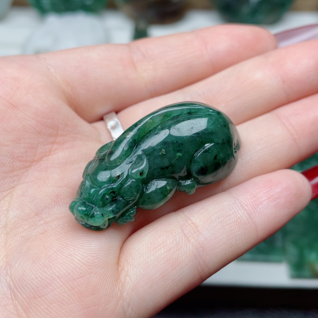 独山玉颈饰未镶嵌