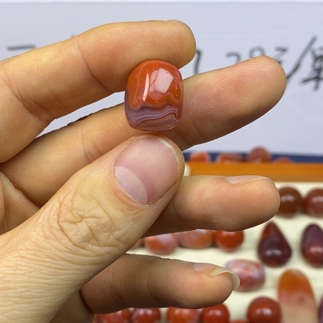 南红玛瑙未镶嵌手链