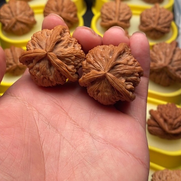 把件文玩核桃38白奔