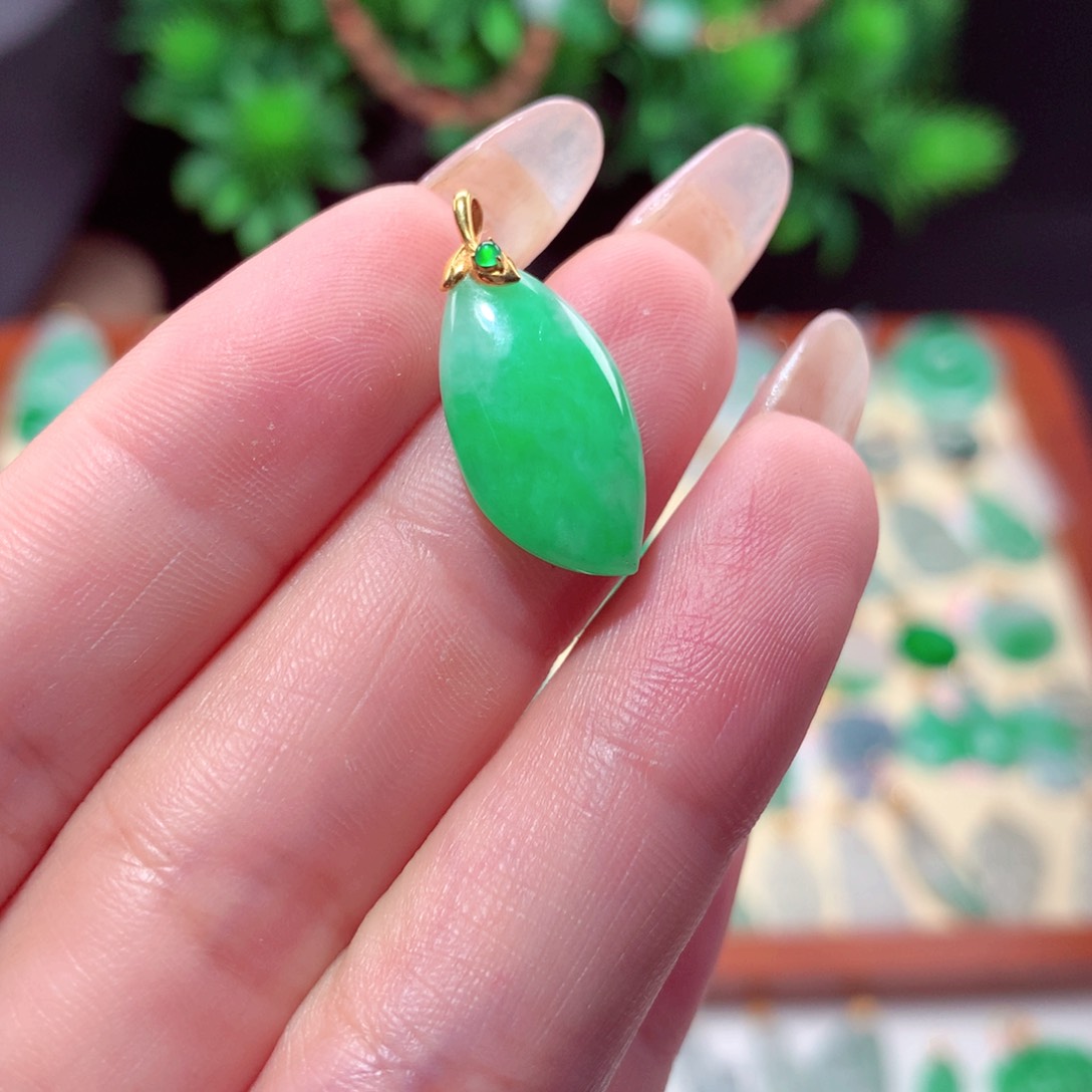 翡翠18K金镶嵌吊坠(不含链)