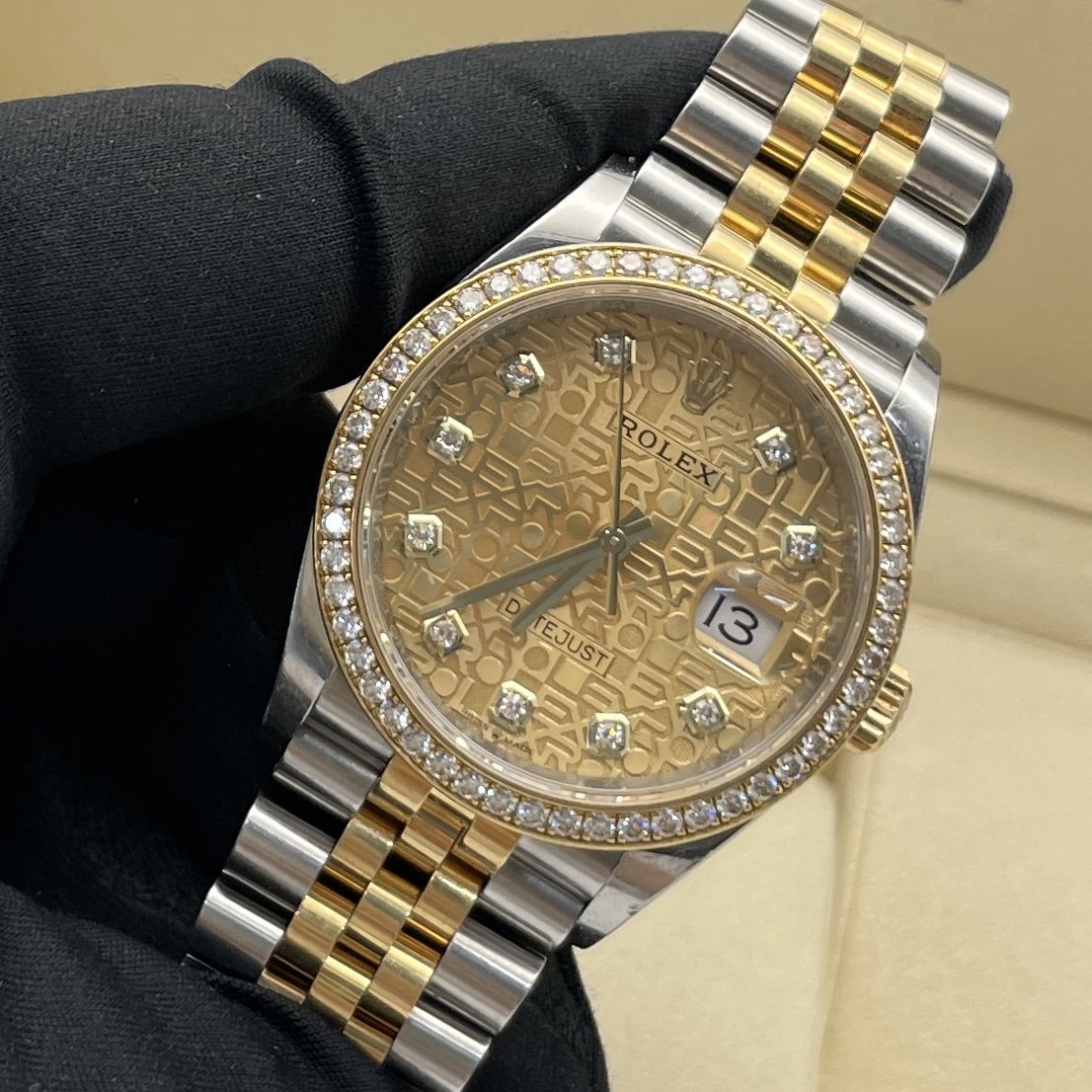 99新 Rolex/劳力士 日志126238/单表乱码/五珠链外圈原钻/36表径