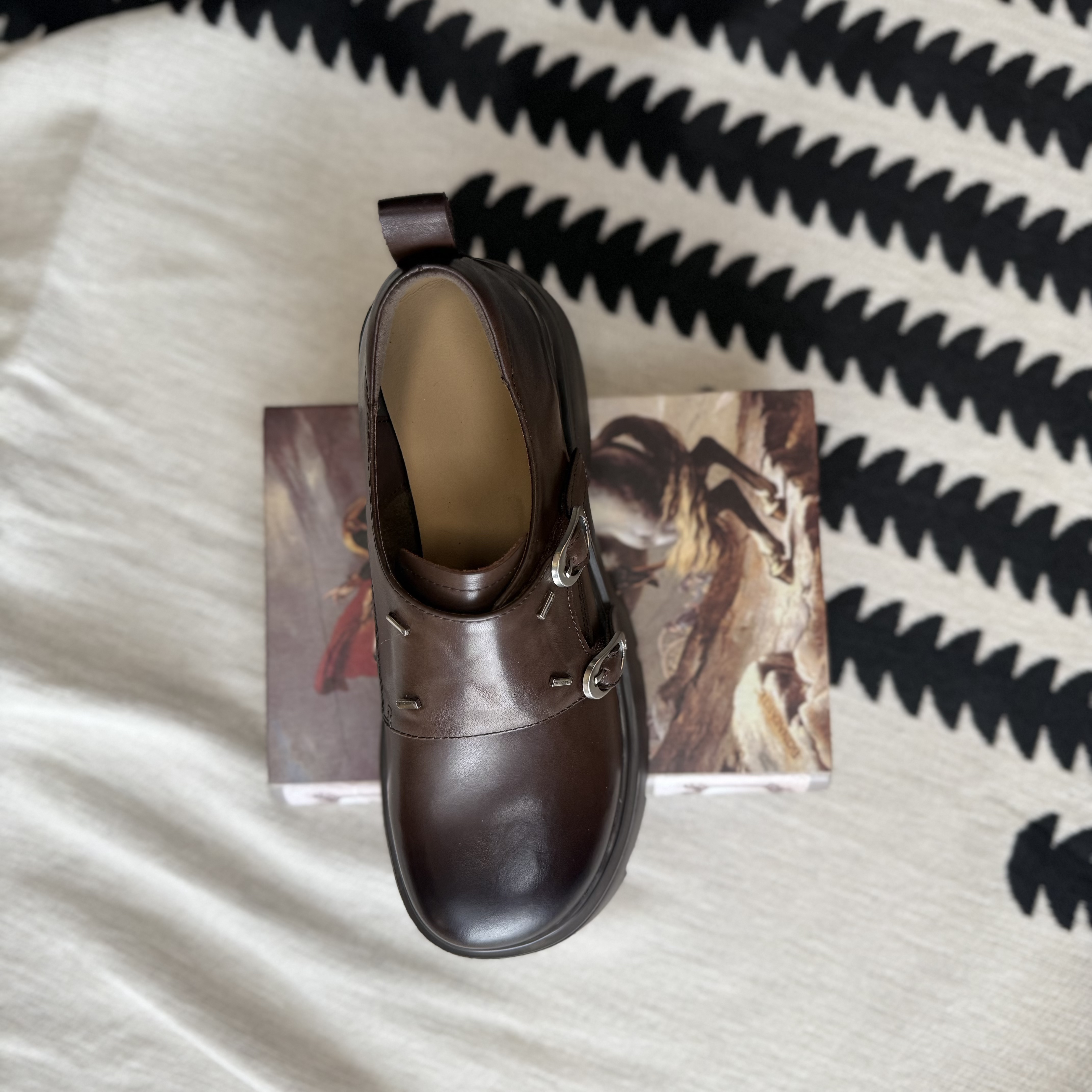 厚底英伦风小皮鞋女2025秋冬季新款通勤日常防滑耐磨增高显瘦