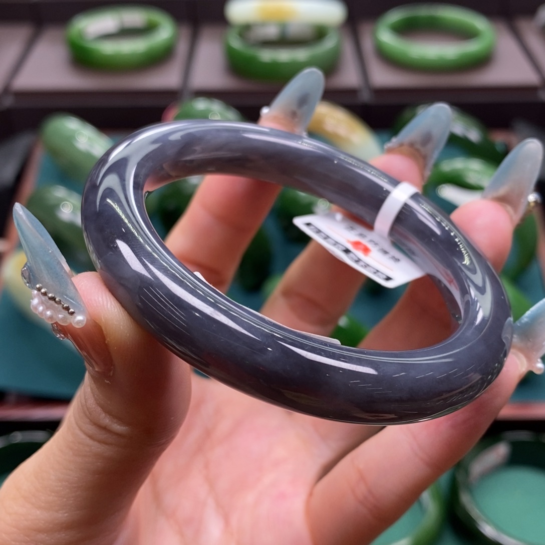 和田玉未镶嵌手镯5556