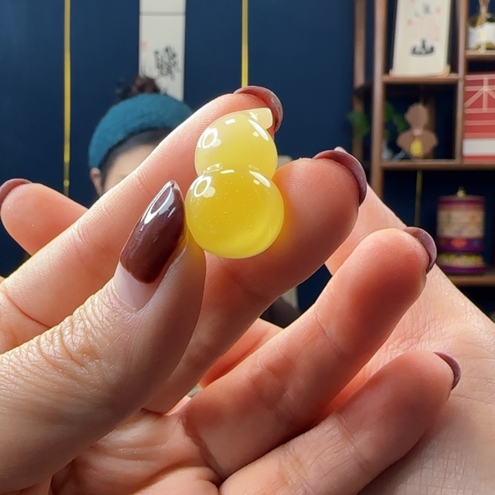 蜜蜡吊坠(赠链)未镶嵌娴*