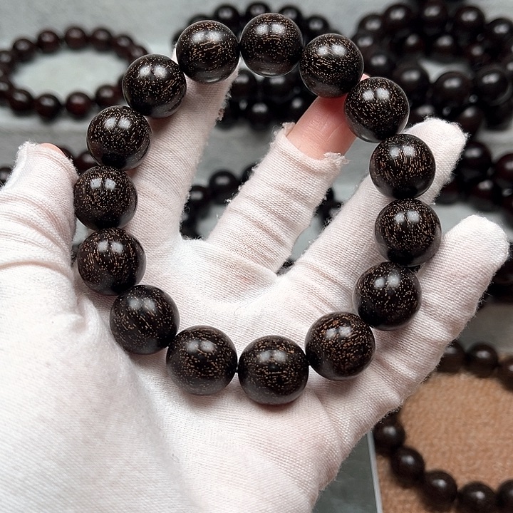 檀香紫檀（小叶紫檀）泰**斗