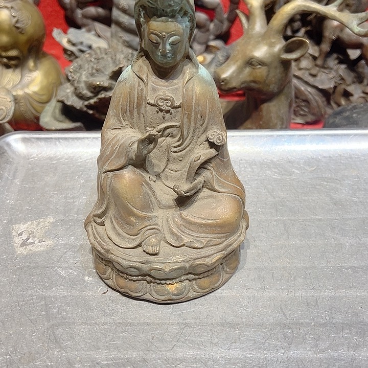 刘*黄铜摆件工艺品，