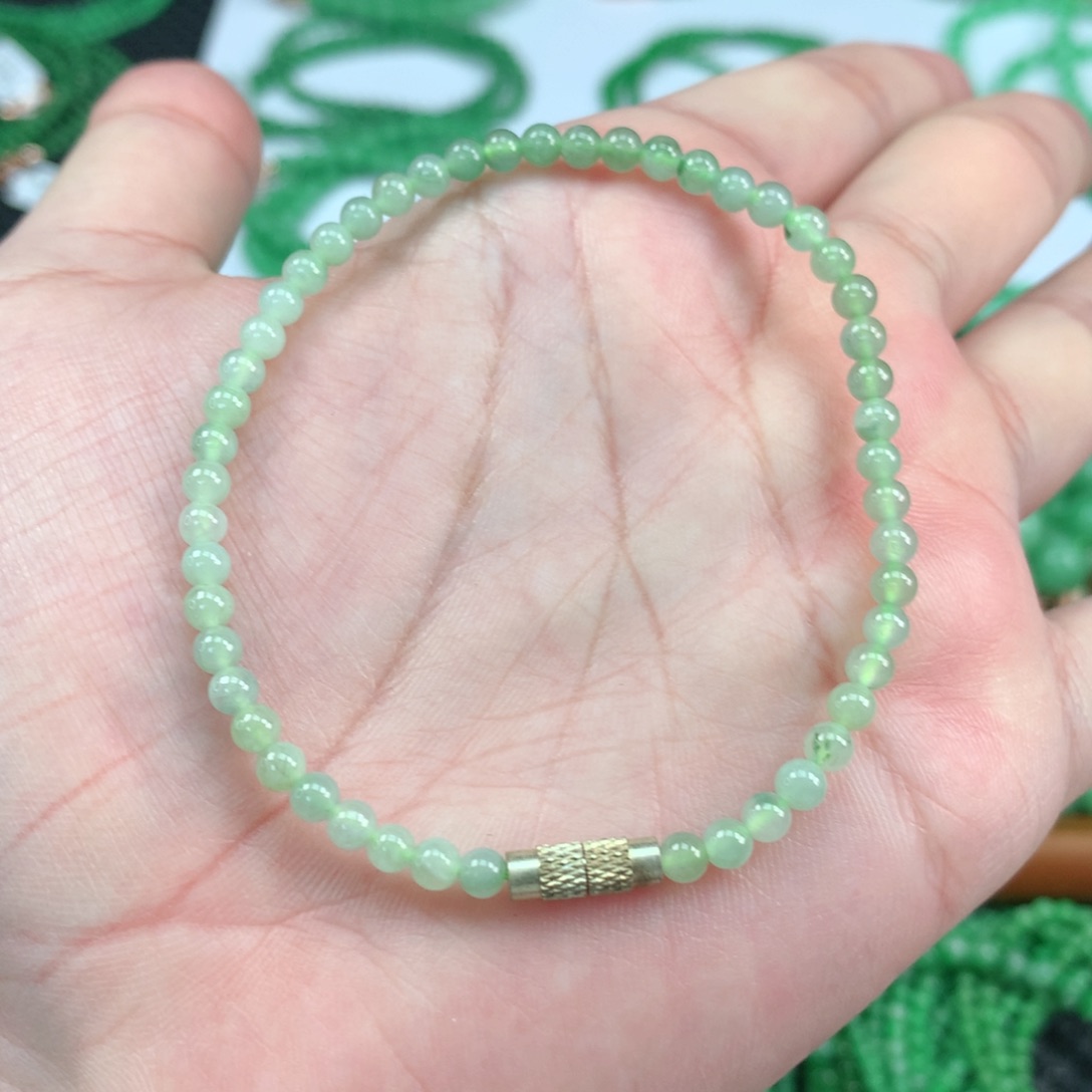 翡翠手链未镶嵌翡翠