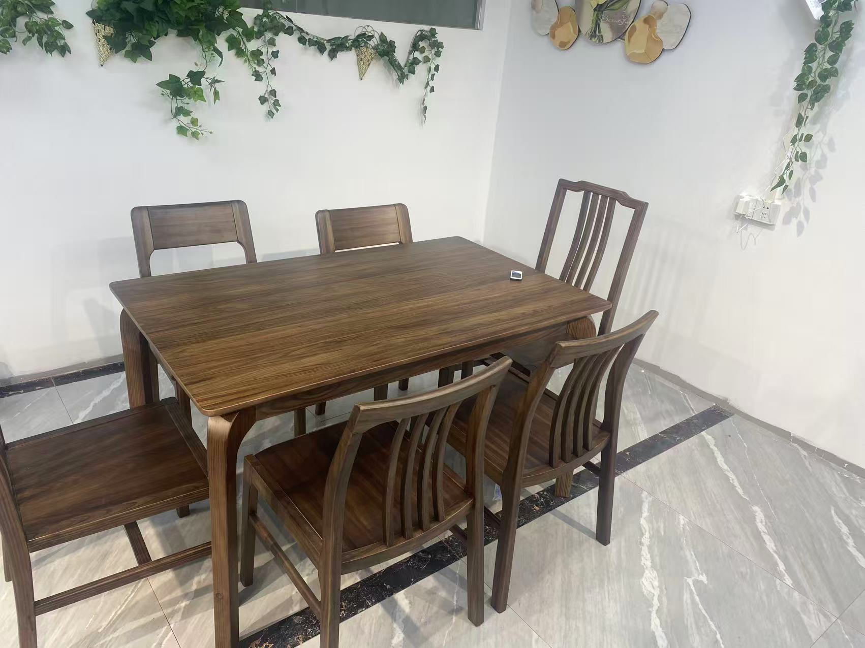 黑胡桃木方桌饭桌家用实木新中式餐桌椅组合现代简约原木色胡桃色