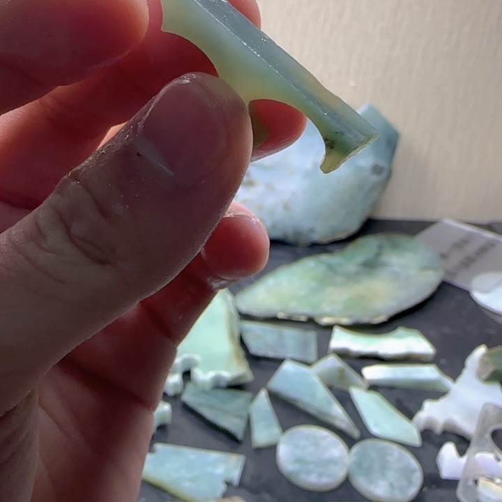 雅***心翡翠未镶嵌颈饰纯天然缅甸翡翠