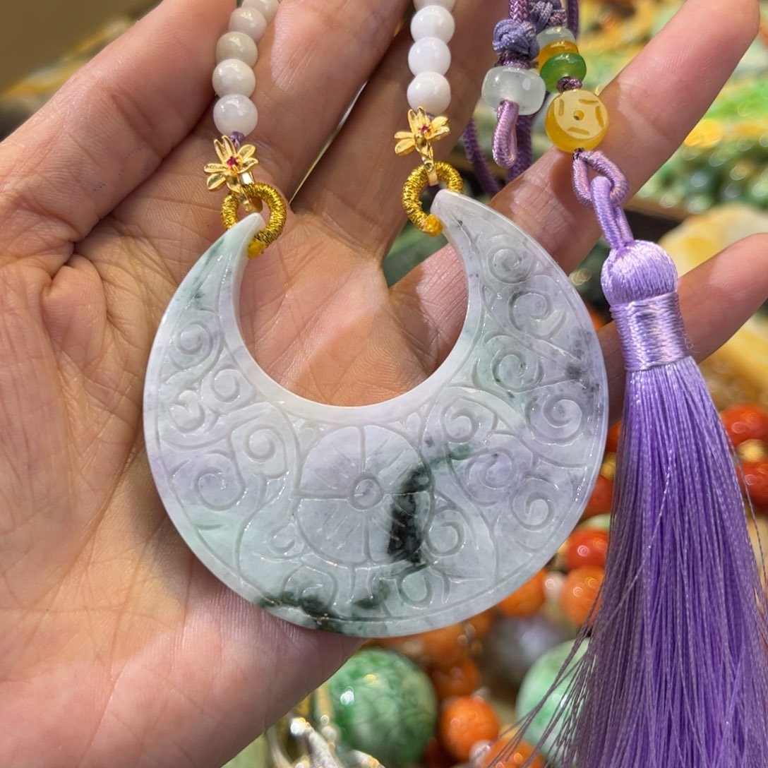 翡翠颈饰未镶嵌待编款