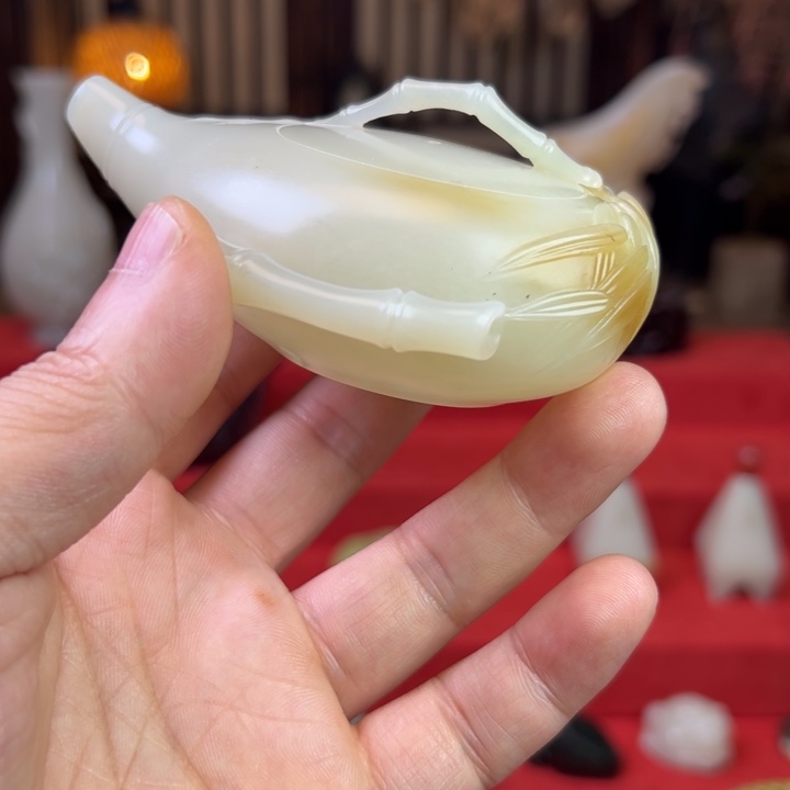 贰***仙和田玉（糖玉）未镶嵌挂件竹节壶