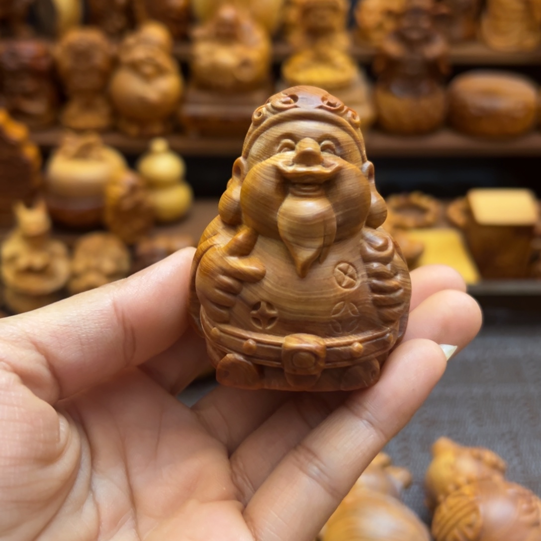 纔***儿柏木（崖柏）财神爷手把件