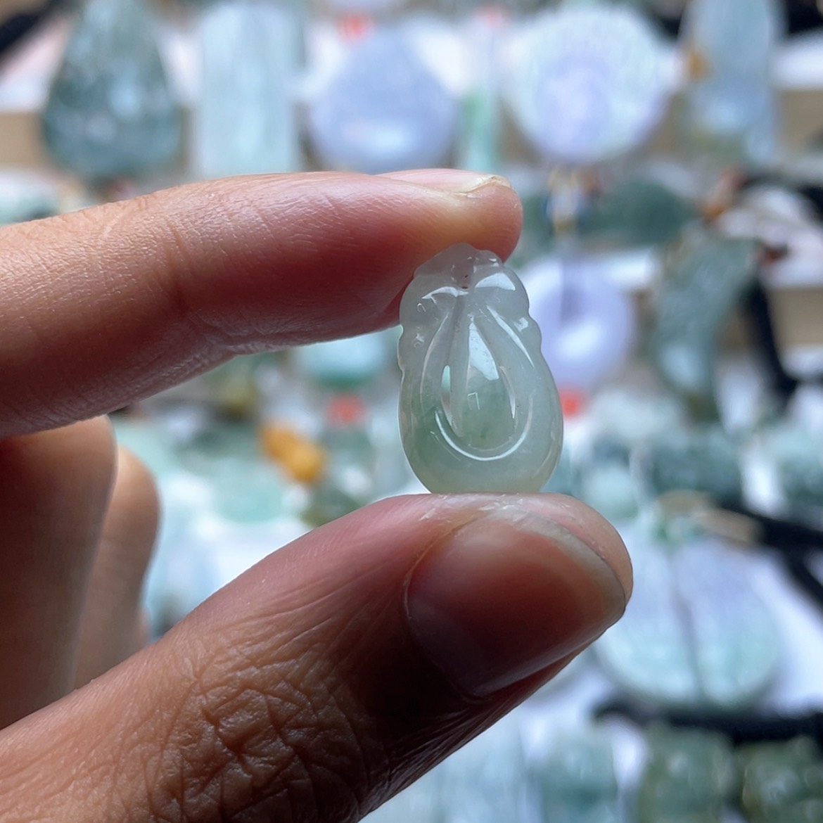【闪购商品】颈饰未镶嵌翡翠福贝