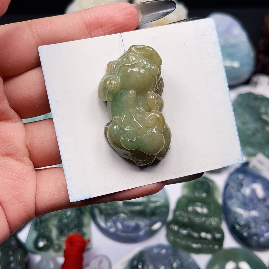 翡翠未镶嵌颈饰天然