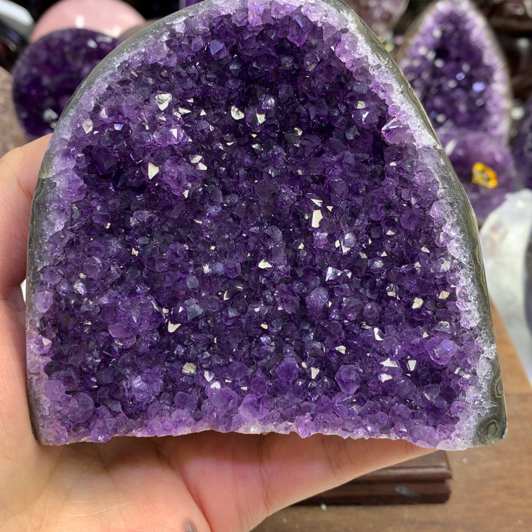 哆***梦紫晶未镶嵌大型摆件（非配饰）