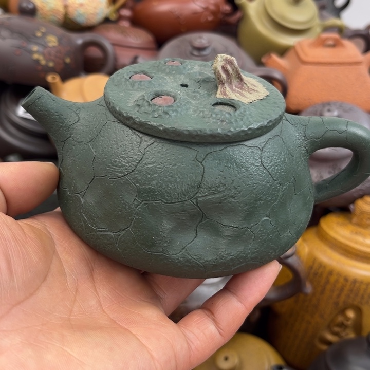 紫砂茶壶紫砂扭掉了