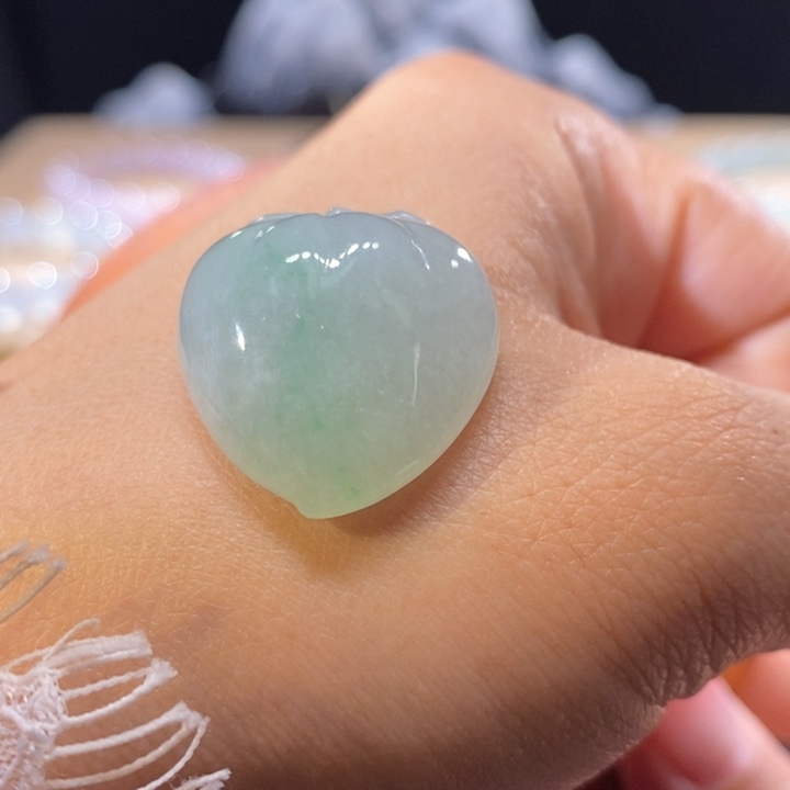 翡翠未镶嵌颈饰翡翠冰桃吊坠