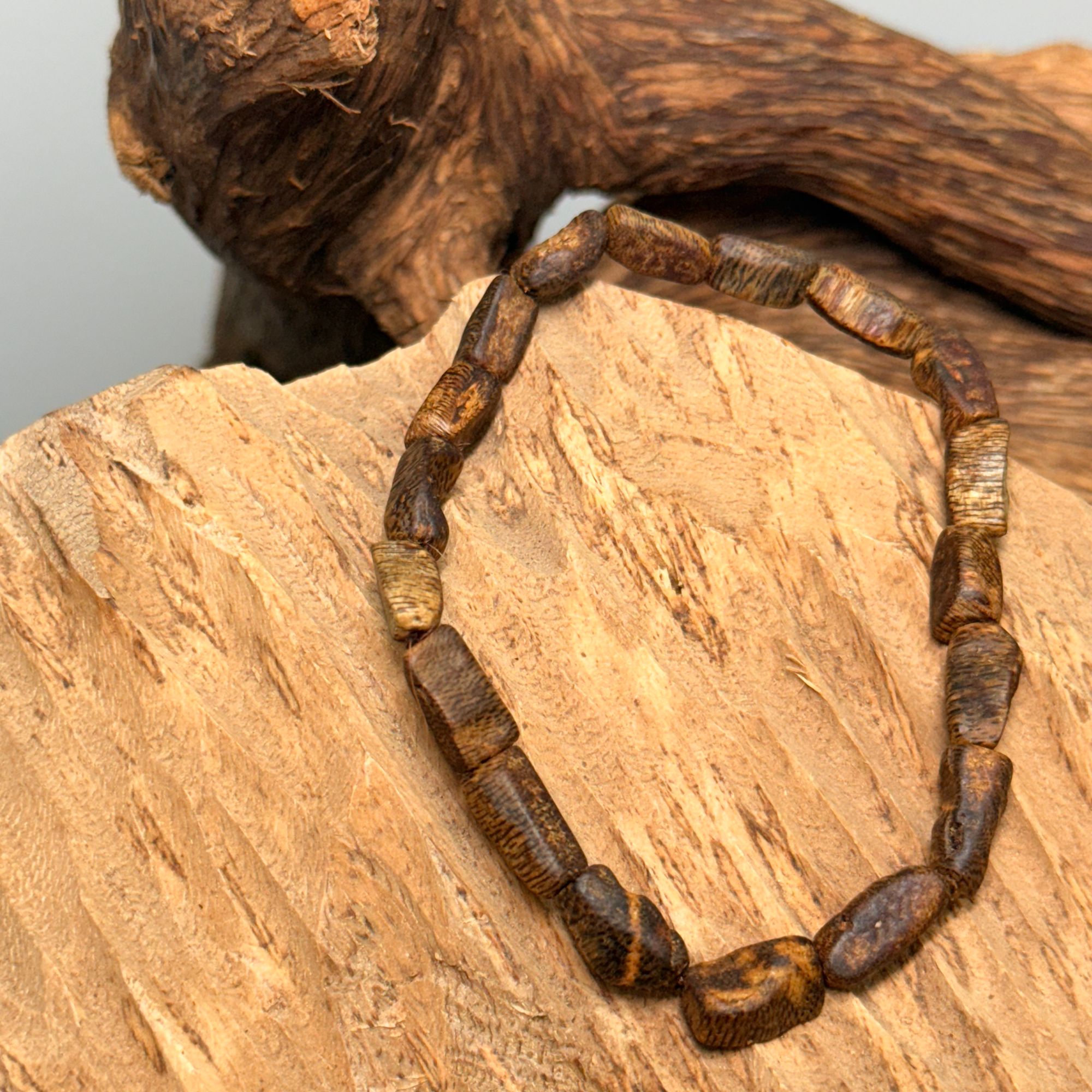 沉香【杭仔精选sss级】沉香海南绿奇楠 随形 5mm 单圈（多样性发货）