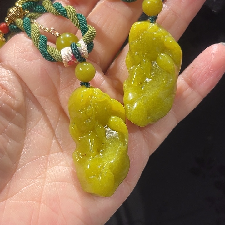 颈饰未镶嵌和田玉