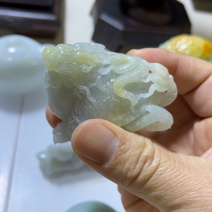 翡翠未镶嵌摆件玄武