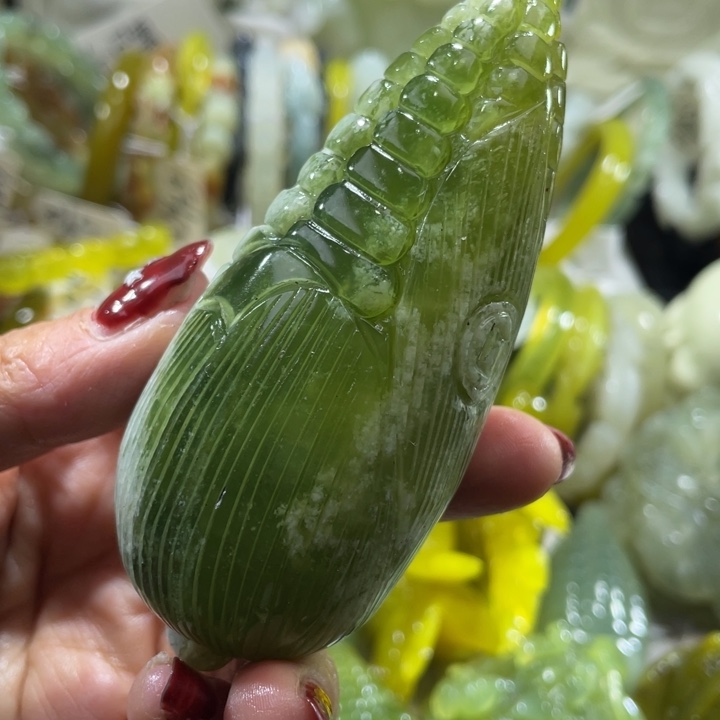 岫玉未镶嵌手把苞米