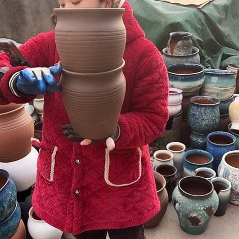 18口21高瑕疵掉耳朵。