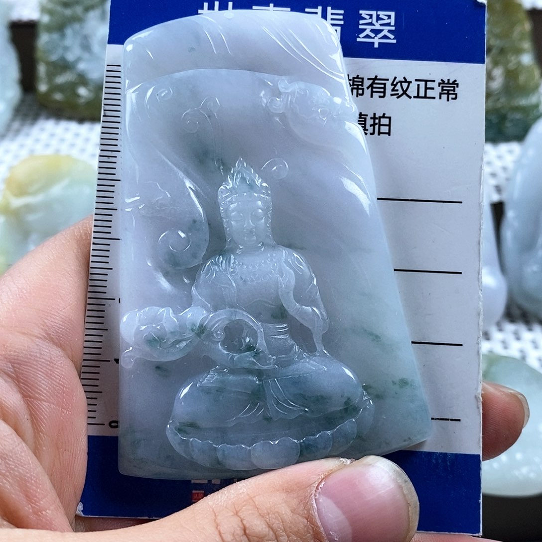 翡翠颈饰未镶嵌黄翡翠