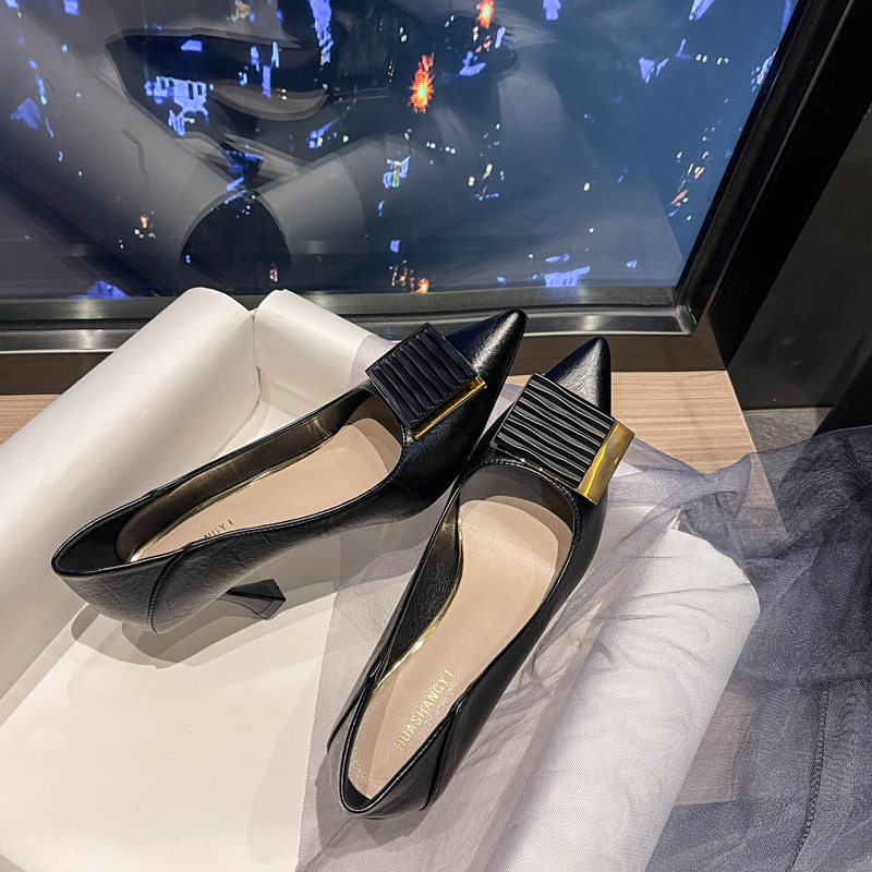 黑色软皮高跟鞋2025新款舒适百搭浅口细跟尖头女单鞋职业中低跟女