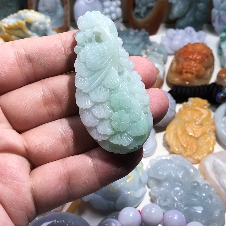 颈饰未镶嵌翡翠翡翠A货