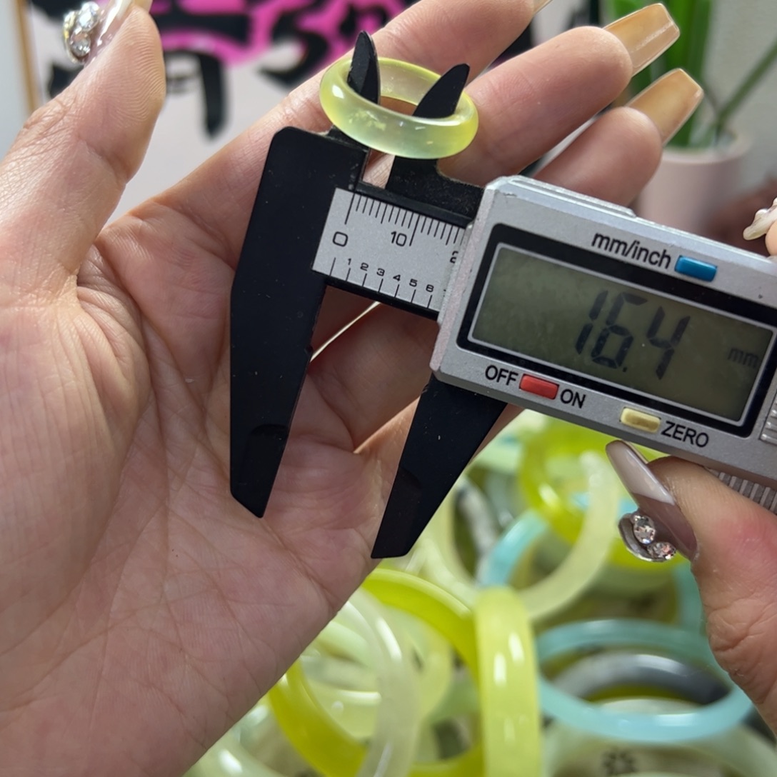 蛇纹石玉手镯未镶嵌184