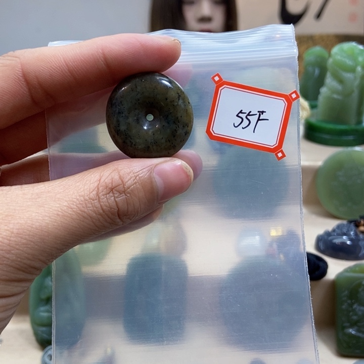 未镶嵌和田玉挂件