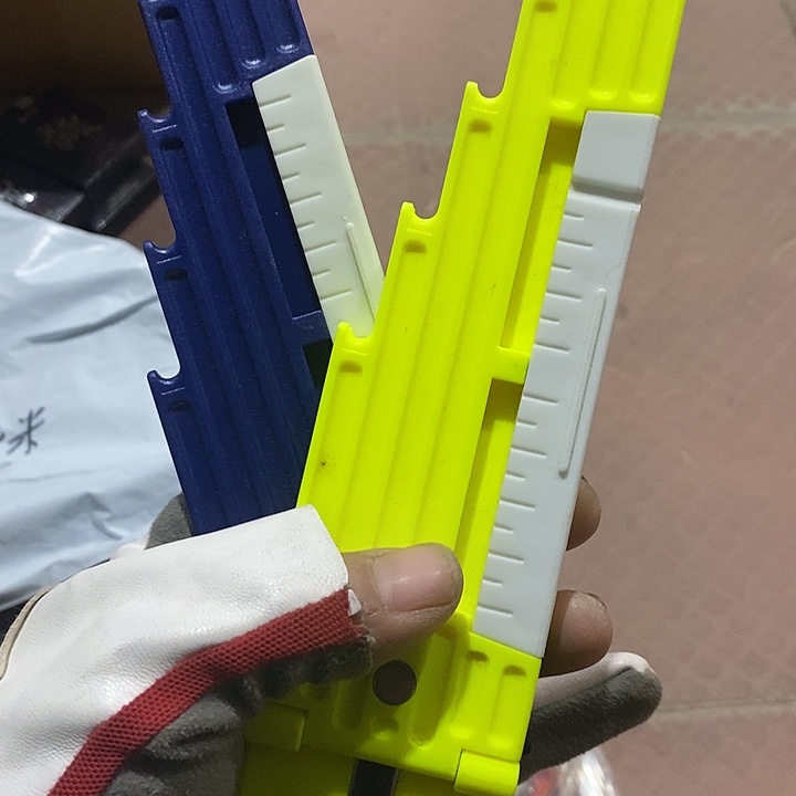 子线尺发2个，，，，，，，
