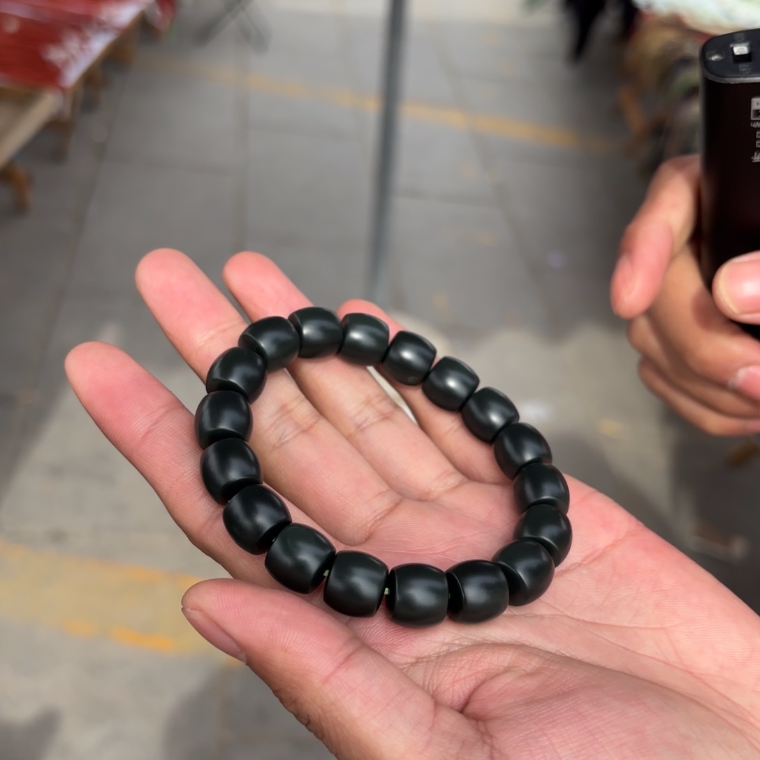 和田玉手链未镶嵌闲*人